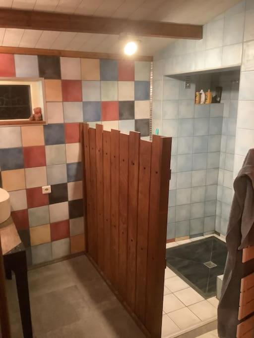 Charmante Maison Atypique En Village Saint-Colombin Εξωτερικό φωτογραφία