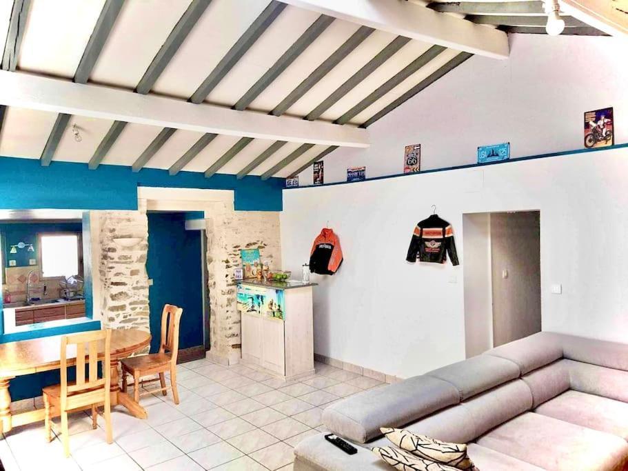 Charmante Maison Atypique En Village Saint-Colombin Εξωτερικό φωτογραφία