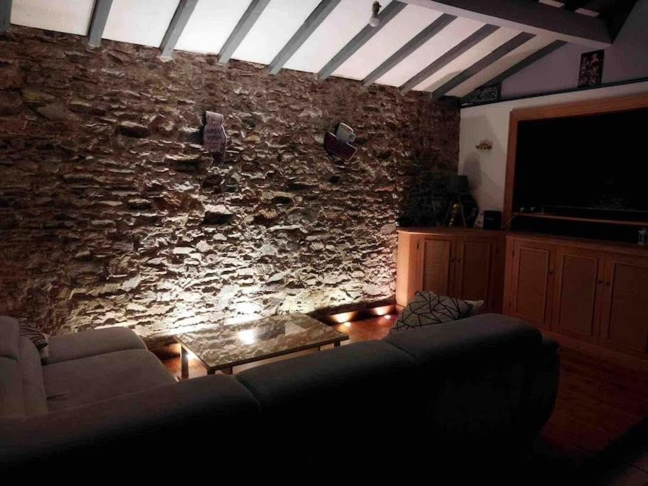 Charmante Maison Atypique En Village Saint-Colombin Εξωτερικό φωτογραφία